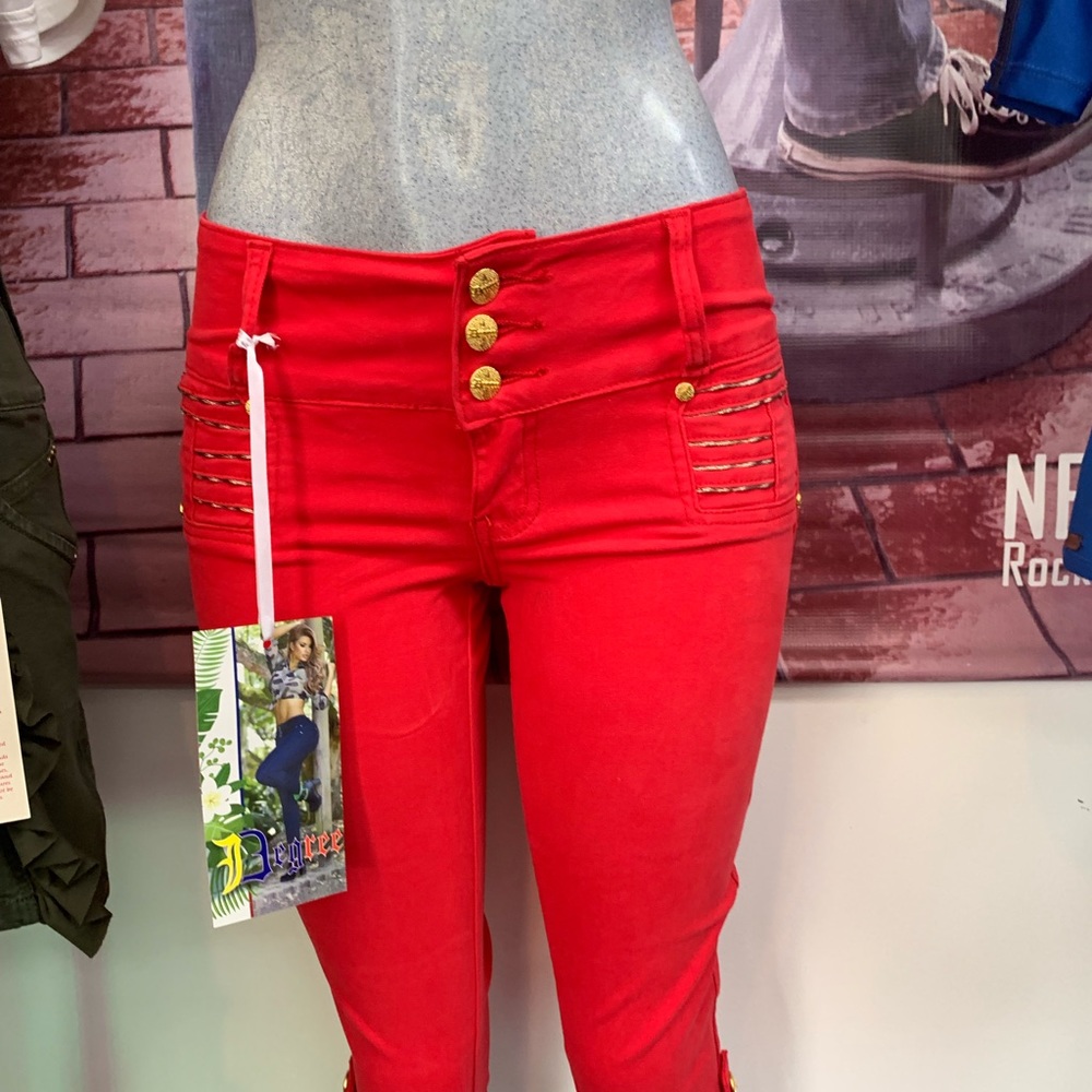 Shorts and capris Colombian Jeans